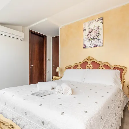 Residenza Bra بيت ضيافة 4*