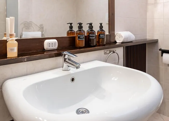 Residenza Bra 招待所 4*